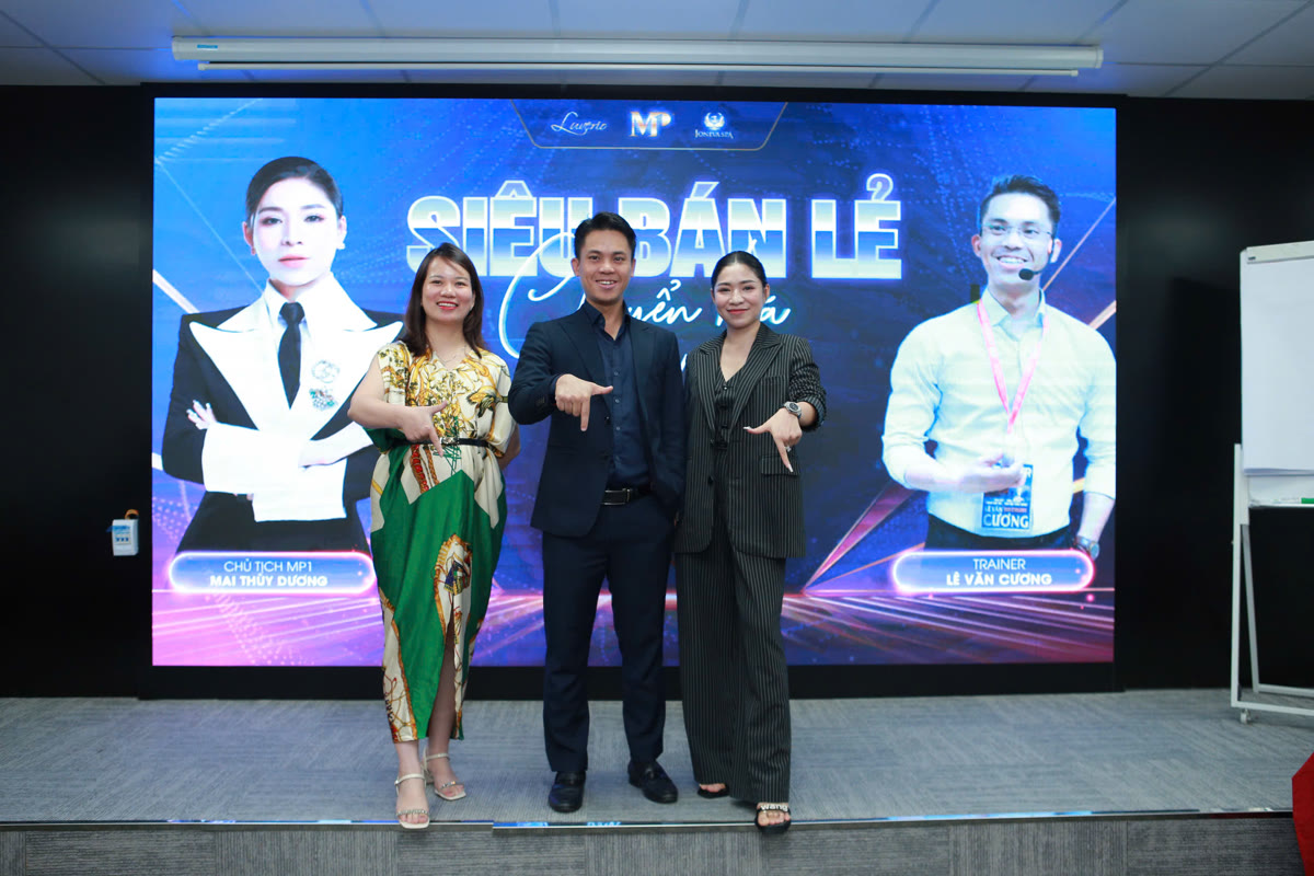 Lê Văn Cương đồng hành cùng chủ doanh nghiệp trong chương trình Siêu Bán Lẻ